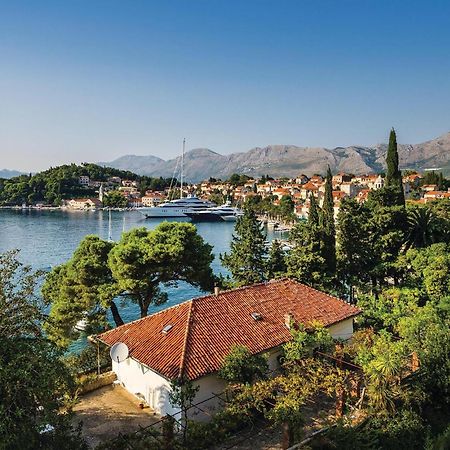 Amazing Apartment In Cavtat With House Sea View ภายนอก รูปภาพ