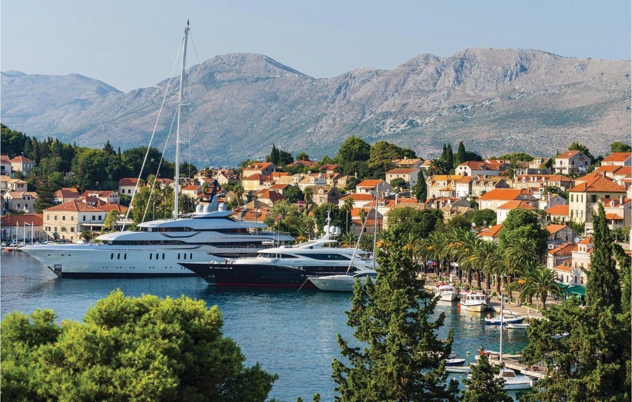 Amazing Apartment In Cavtat With House Sea View ภายนอก รูปภาพ